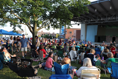 Shakespeare in the Park audiences enjoy Twelfth Night at Memorial Park in Downtown Wheaton